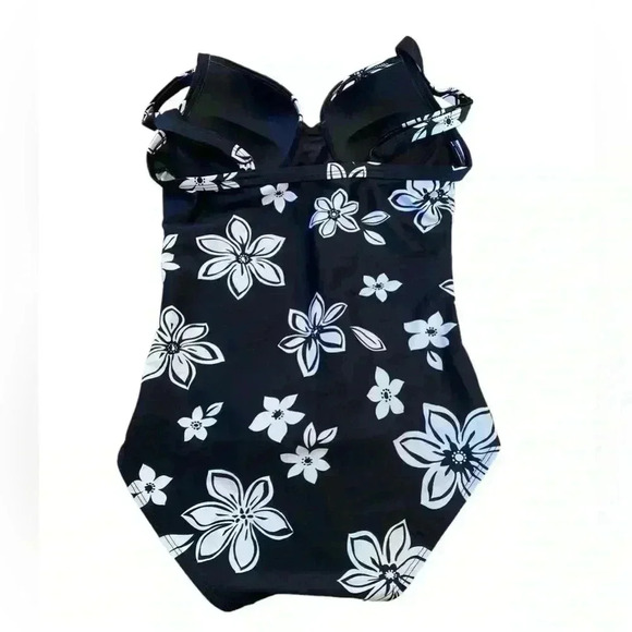 NWOT, Nass-Eau, One Piece Swimsuit, Size  10, Black & White ☀️ - Picture 4 of 8